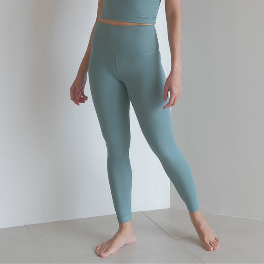 25" inseam leggings in All the Waves