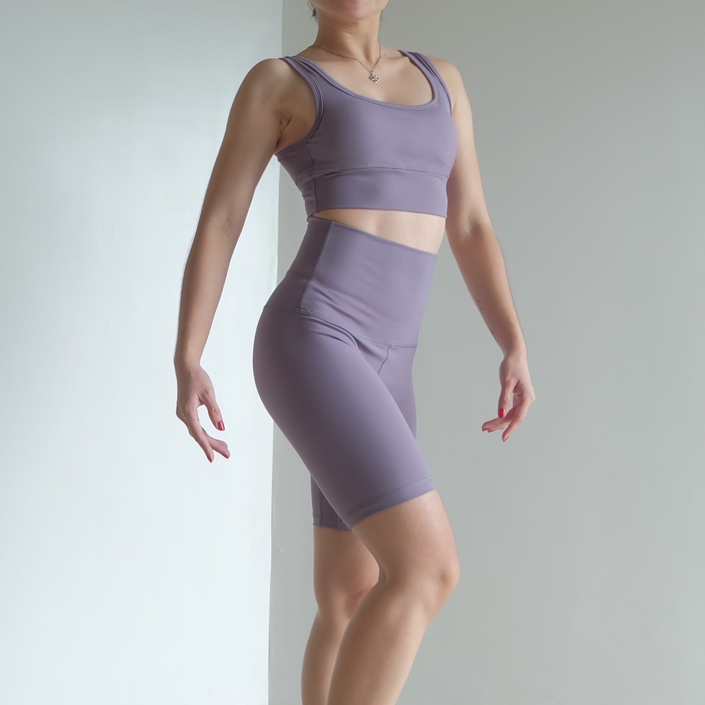 Bella set in Heather