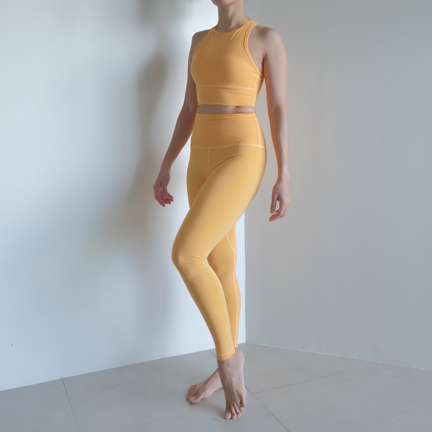 25” inseam leggings in Hazy Orange